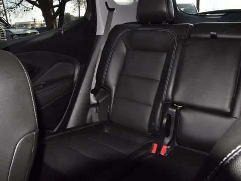 Used 2022 GMC Terrain SLT w/ Infotainment Package II image 19