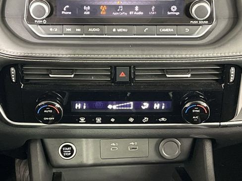 Used 2023 Nissan Rogue SV AWD/4WD image 18