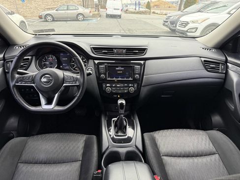 Used 2019 Nissan Rogue SV AWD/4WD image 26