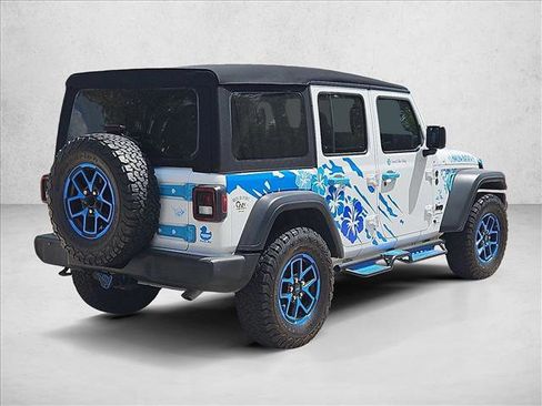 Used 2024 Jeep Wrangler Sport S image 5