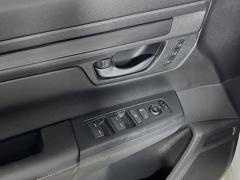 Used 2025 Honda CR-V Sport-L image 17