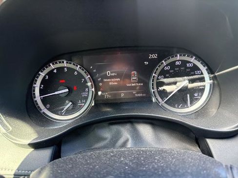 Used 2022 Toyota Highlander XSE image 6