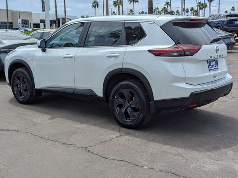 New 2026 Nissan Rogue SV image 4