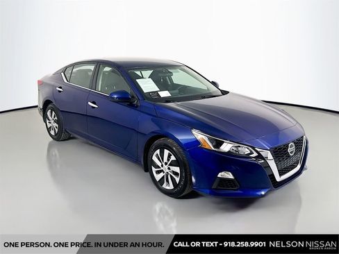 Used 2020 Nissan Altima 2.5 S image 3