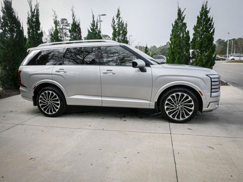 Used 2026 Hyundai Palisade Calligraphy image 11