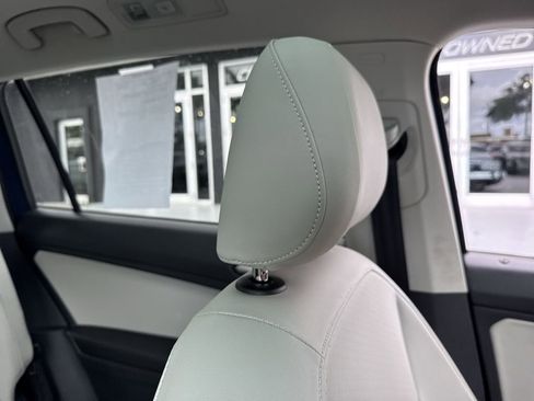 Used 2018 Volkswagen Tiguan SE AWD/4WD image 20