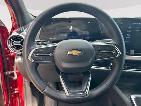 Used 2025 Chevrolet Equinox LT w/ Convenience Package II FWD image 15