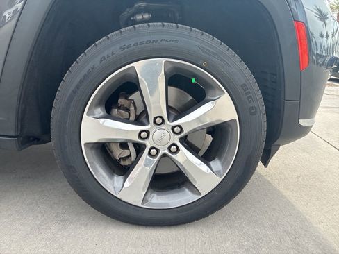 Used 2021 Jeep Grand Cherokee L Limited image 7