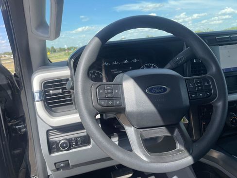 Used 2024 Ford F250 XLT w/ FX4 Off-Road Package AWD/4WD image 16