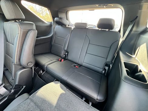 New 2026 Chevrolet Traverse High Country FWD image 20