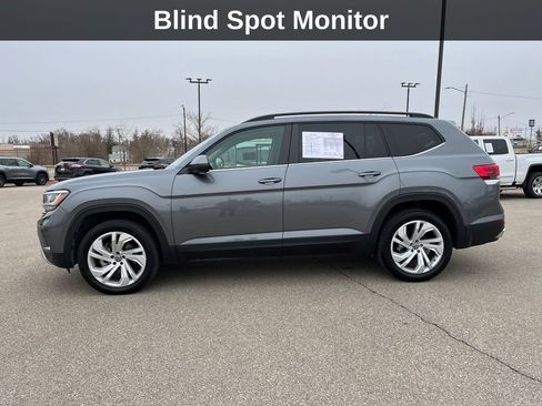 Used 2022 Volkswagen Atlas SE image 2