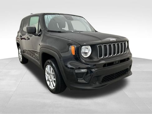 Used 2023 Jeep Renegade Latitude image 8