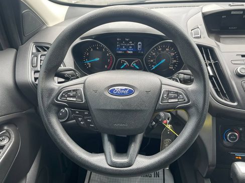 Used 2017 Ford Escape SE FWD image 19
