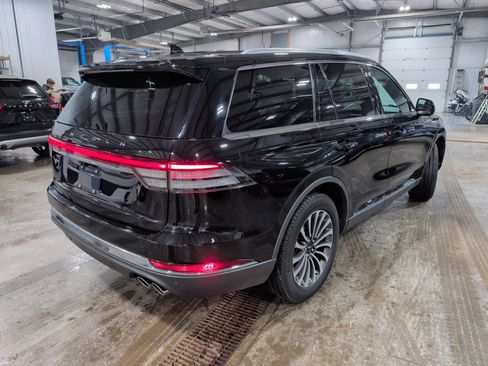 Used 2022 Lincoln Aviator Reserve w/ Elements Package Plus AWD/4WD image 3