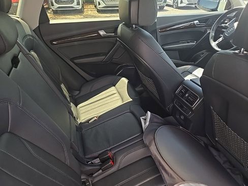 Used 2019 Audi Q5 2.0T Premium w/ Convenience Package image 8