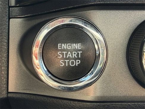 Used 2022 Toyota Tacoma TRD Off-Road image 20