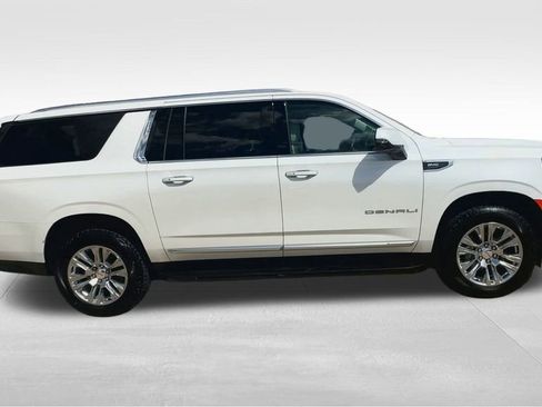 Certified 2023 GMC Yukon XL Denali image 10
