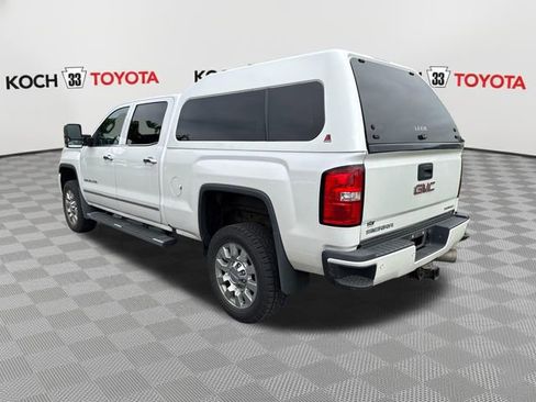 Used 2018 GMC Sierra 2500 Denali w/ Duramax Plus Package AWD/4WD image 6