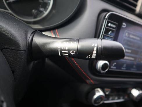 New 2025 Nissan Versa SR w/ Trunk Package image 19