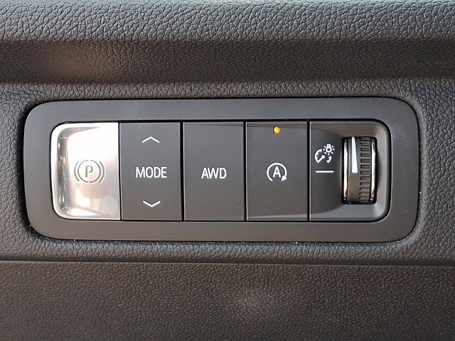 Used 2026 Chevrolet Traverse RS AWD/4WD image 9