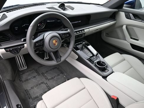 Certified 2022 Porsche 911 Carrera 4S AWD/4WD image 4
