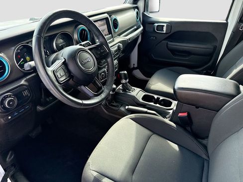 Used 2023 Jeep Wrangler Unlimited w/ Cold Weather Group AWD/4WD image 25