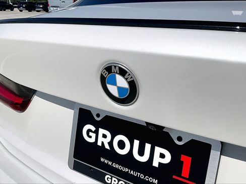 Used 2025 BMW M340i w/ Premium Package RWD image 29