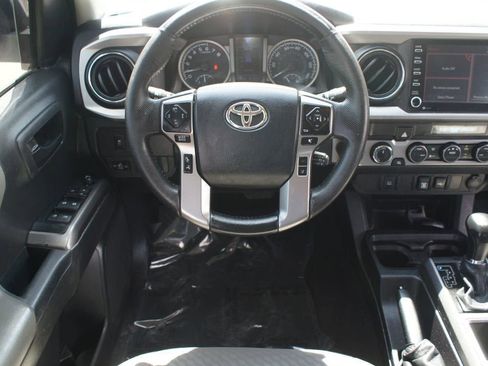Used 2023 Toyota Tacoma SR5 AWD/4WD image 5
