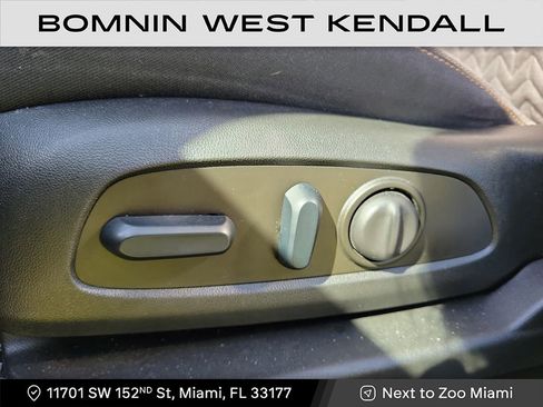 Used 2023 Chevrolet Equinox LT image 8