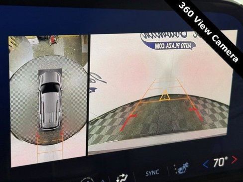 New 2025 Chevrolet Traverse LT w/ Driver Confidence Package image 7