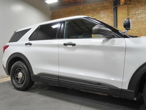 Used 2021 Ford Explorer 4WD Police Interceptor w/ Ready For The Road Package image 9