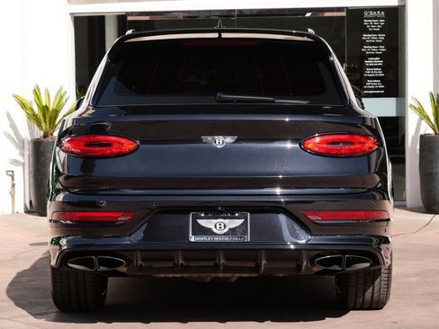 Used 2022 Bentley Bentayga image 8