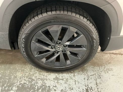Used 2022 Volkswagen Taos S AWD/4WD image 11