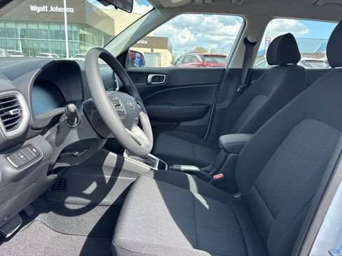 New 2026 Hyundai Venue SE FWD image 11