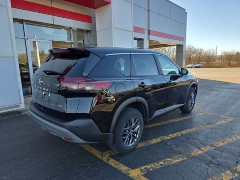 Certified 2023 Nissan Rogue S image 3