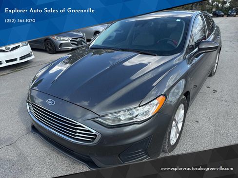 Used 2020 Ford Fusion SE FWD image 1