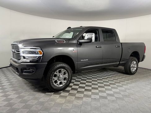 Used 2024 RAM 2500 Laramie AWD/4WD image 12