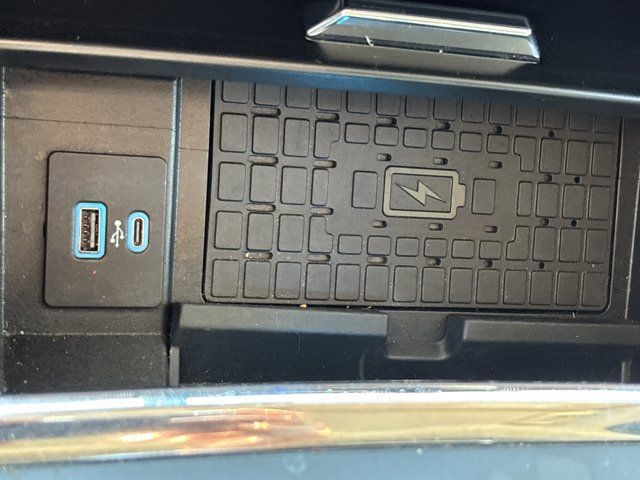 Used 2024 Ford Expedition XLT AWD/4WD image 39