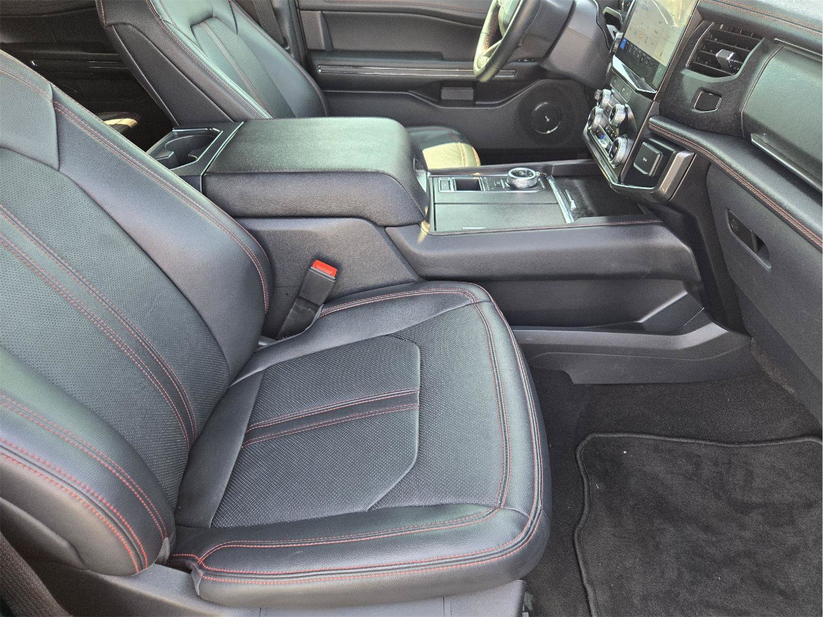 Used 2023 Ford Expedition Limited RWD image 13