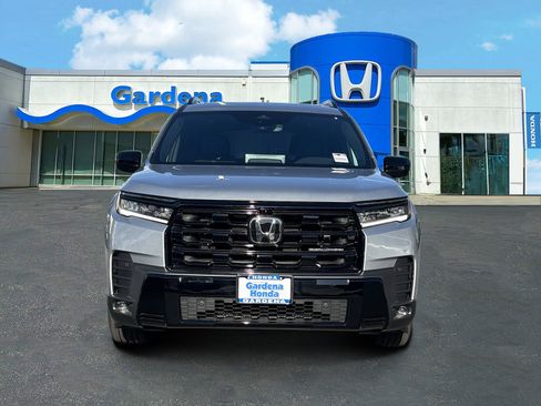 New 2026 Honda Pilot Black Edition image 2