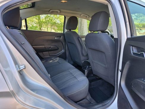 Used 2017 Chevrolet Sonic LT image 7