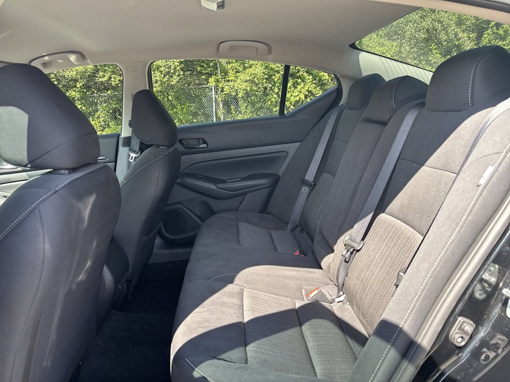 Certified 2025 Nissan Altima 2.5 SV FWD image 17