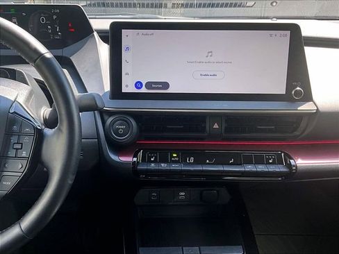 Used 2024 Toyota Prius Prime FWD image 6