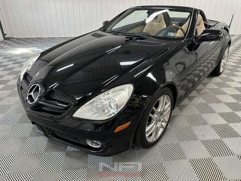 Used 2009 Mercedes-Benz SLK 300 image 5