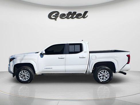 Used 2024 Toyota Tacoma SR5 image 8
