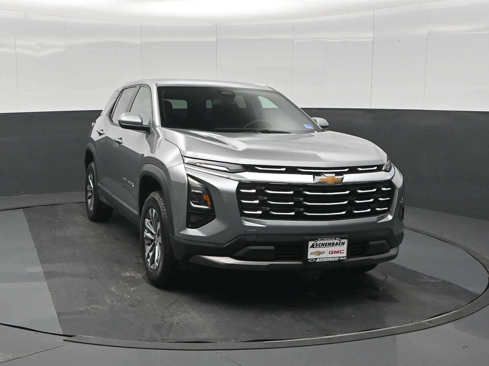 Used 2026 Chevrolet Equinox LT AWD/4WD image 3
