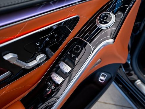 Used 2023 Mercedes-Benz S 580 4MATIC Sedan w/ Warmth & Comfort Package image 33