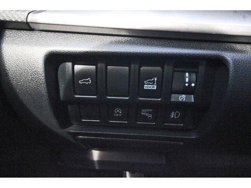 Used 2020 Subaru Forester Premium AWD/4WD image 24