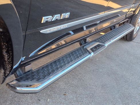 Used 2024 RAM 3500 Limited image 32