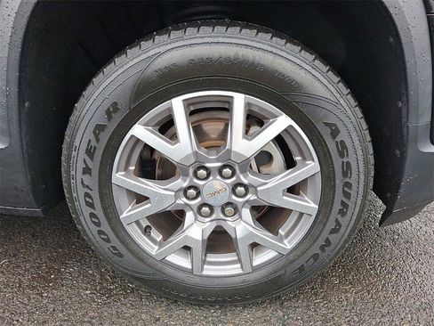 Certified 2020 GMC Acadia SLT image 8